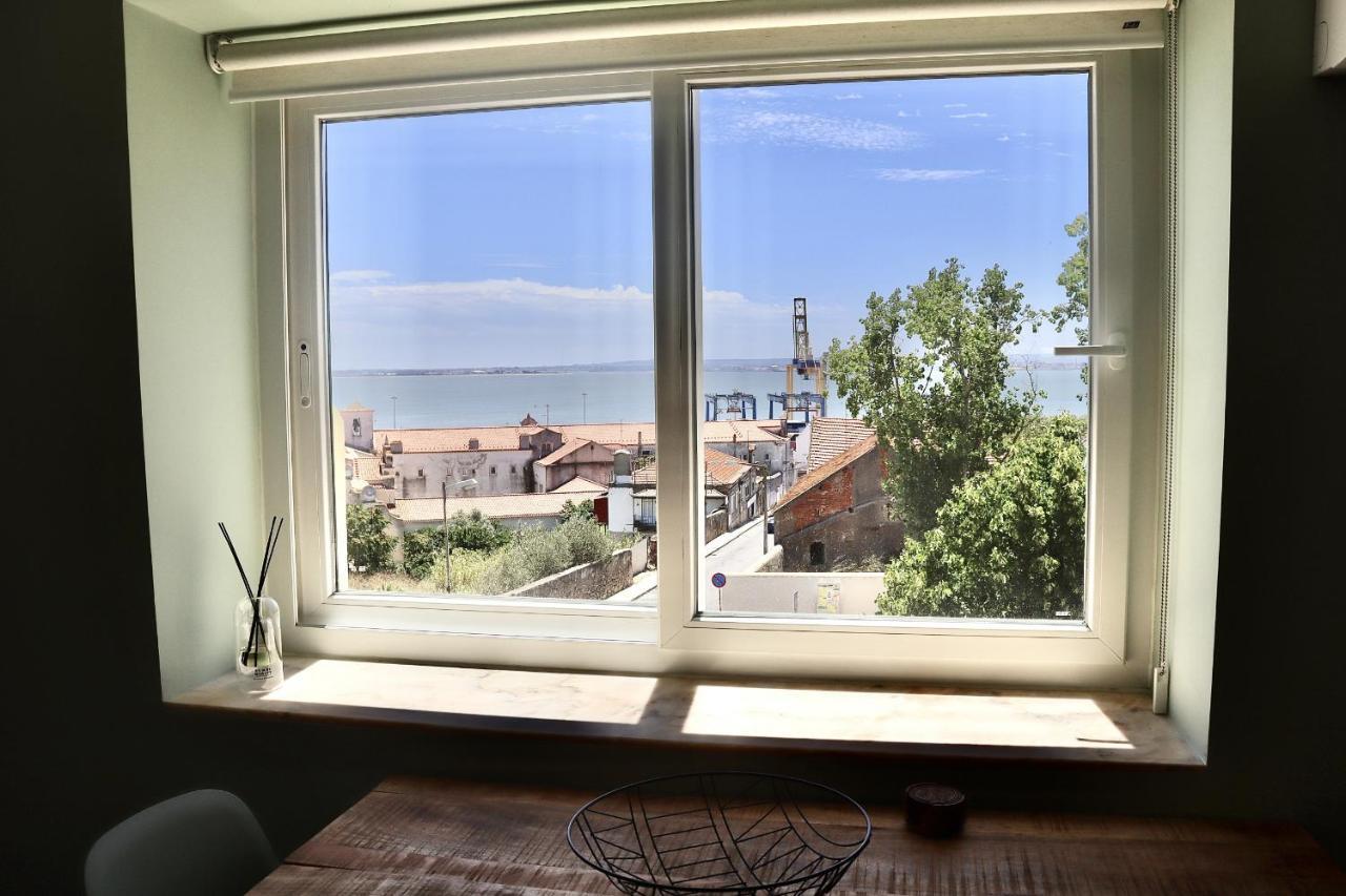 Lisbon, T2 Renewed Duplex With River View, Beato, Lisbon Exterior photo